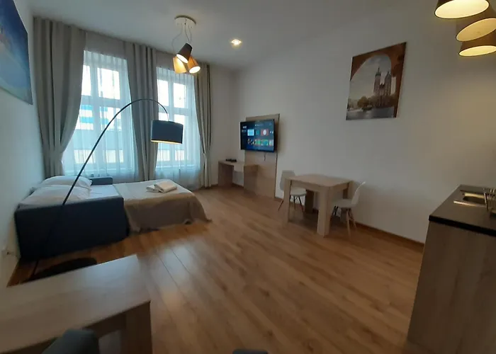 Old Town Apartments - B20